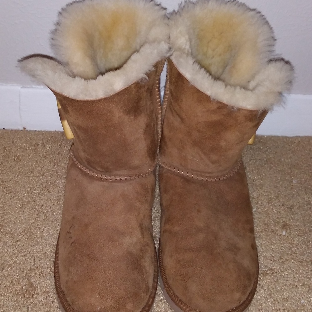 Shoes - Picture 3 of 5